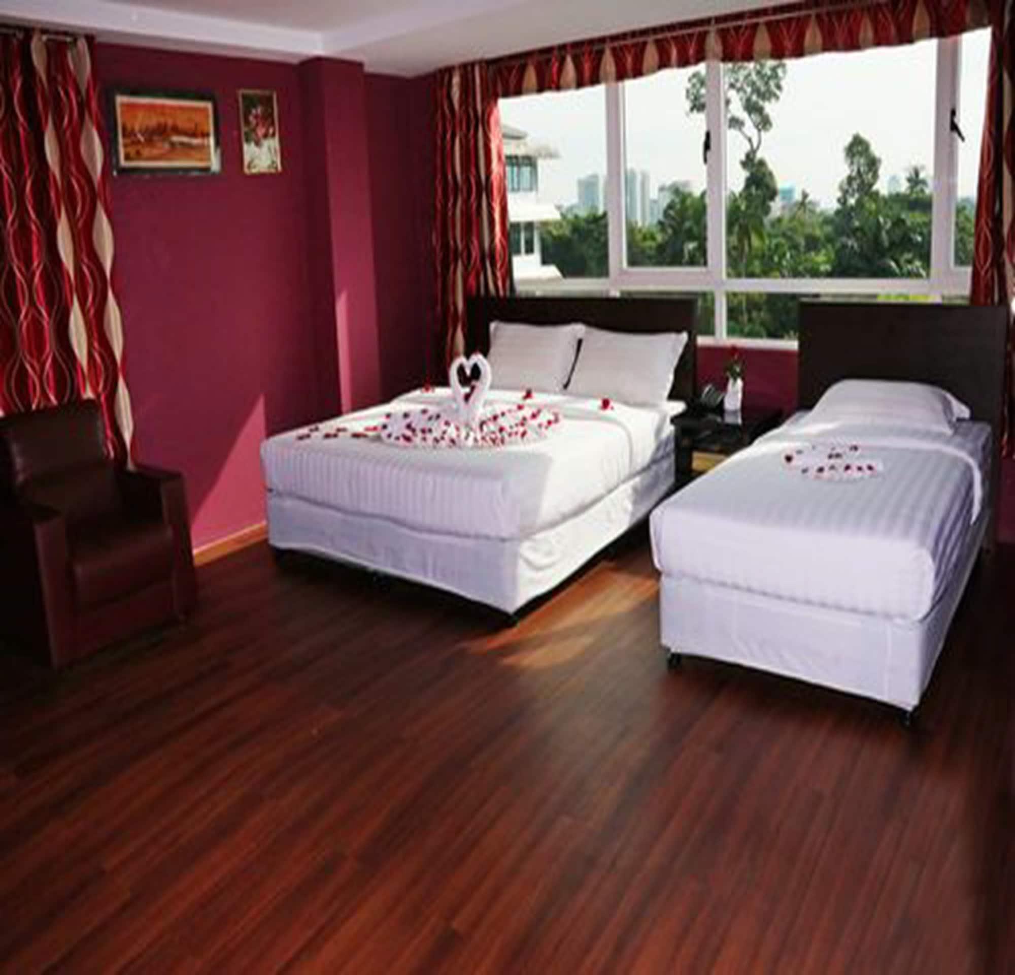 Beauty Land Hotel Yangon Esterno foto
