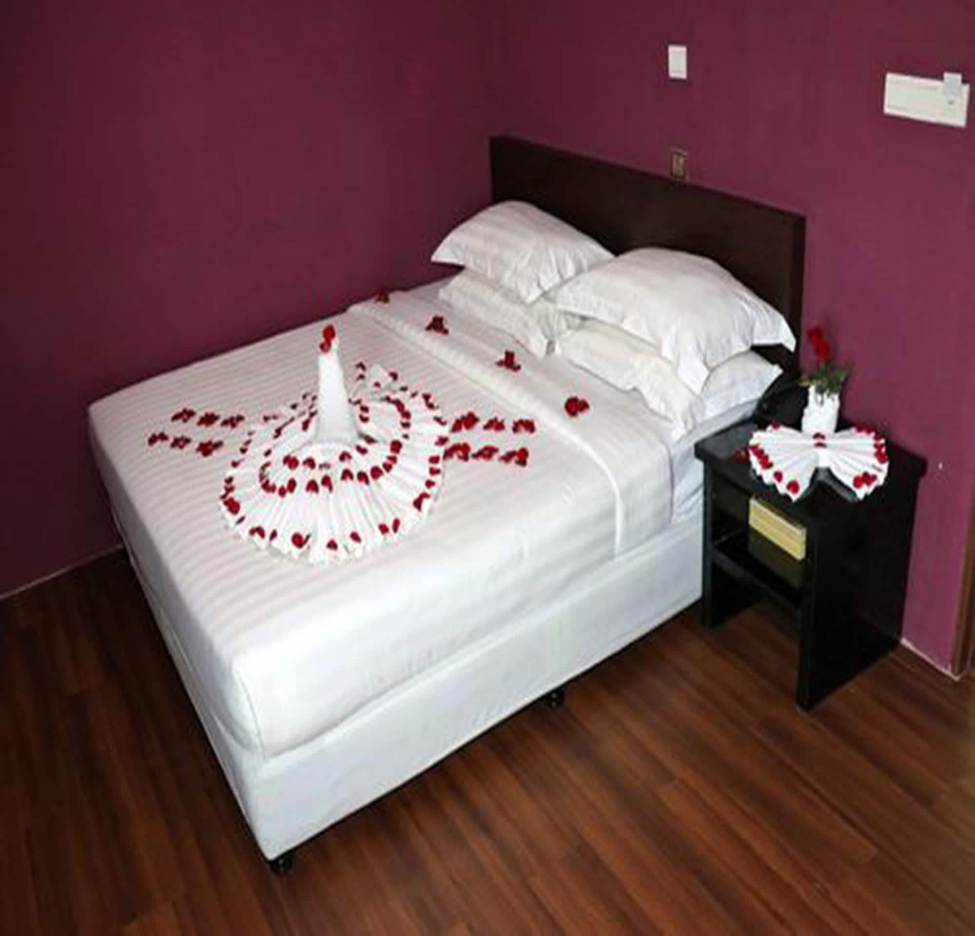 Beauty Land Hotel Yangon Esterno foto