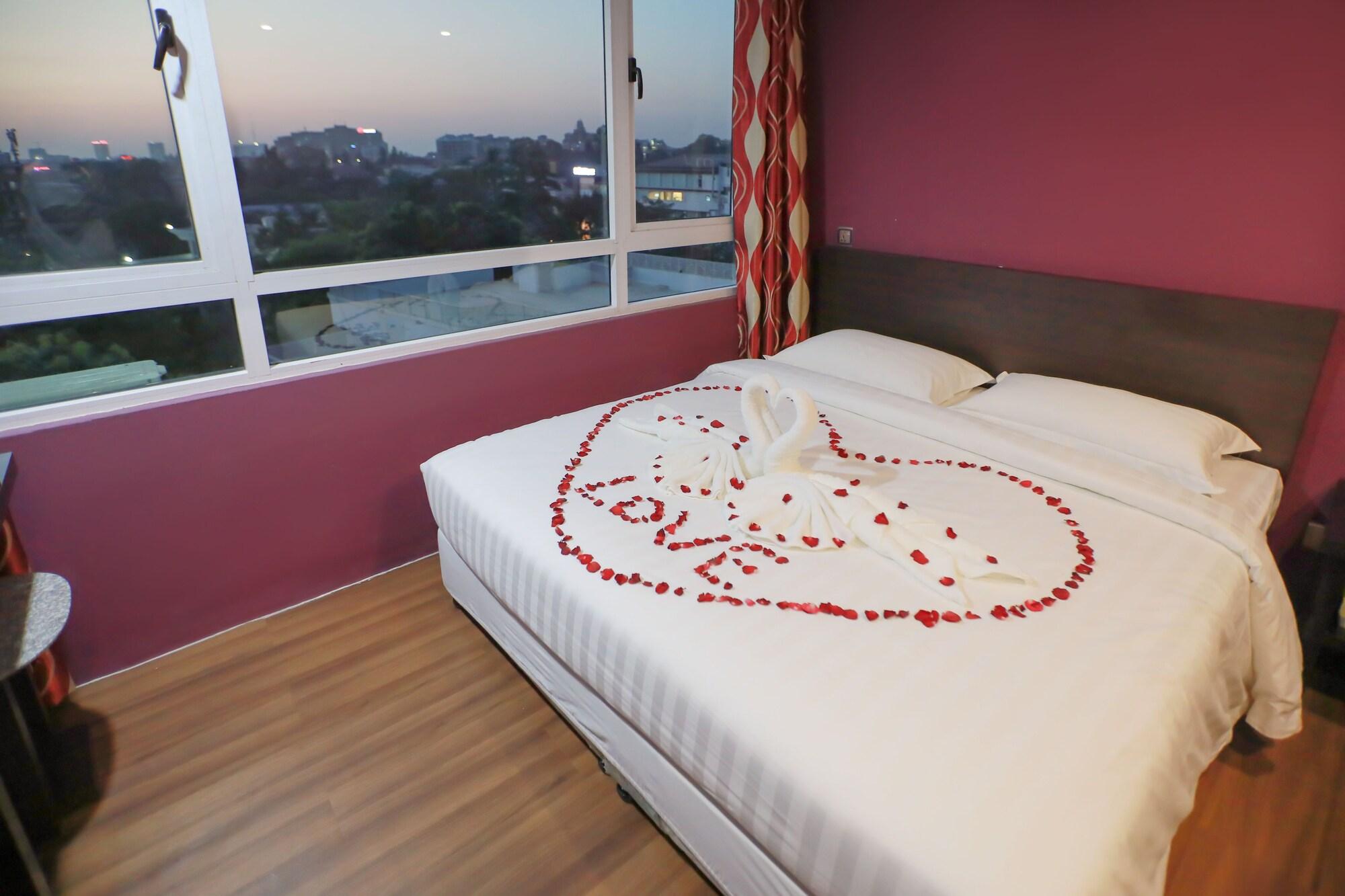 Beauty Land Hotel Yangon Esterno foto