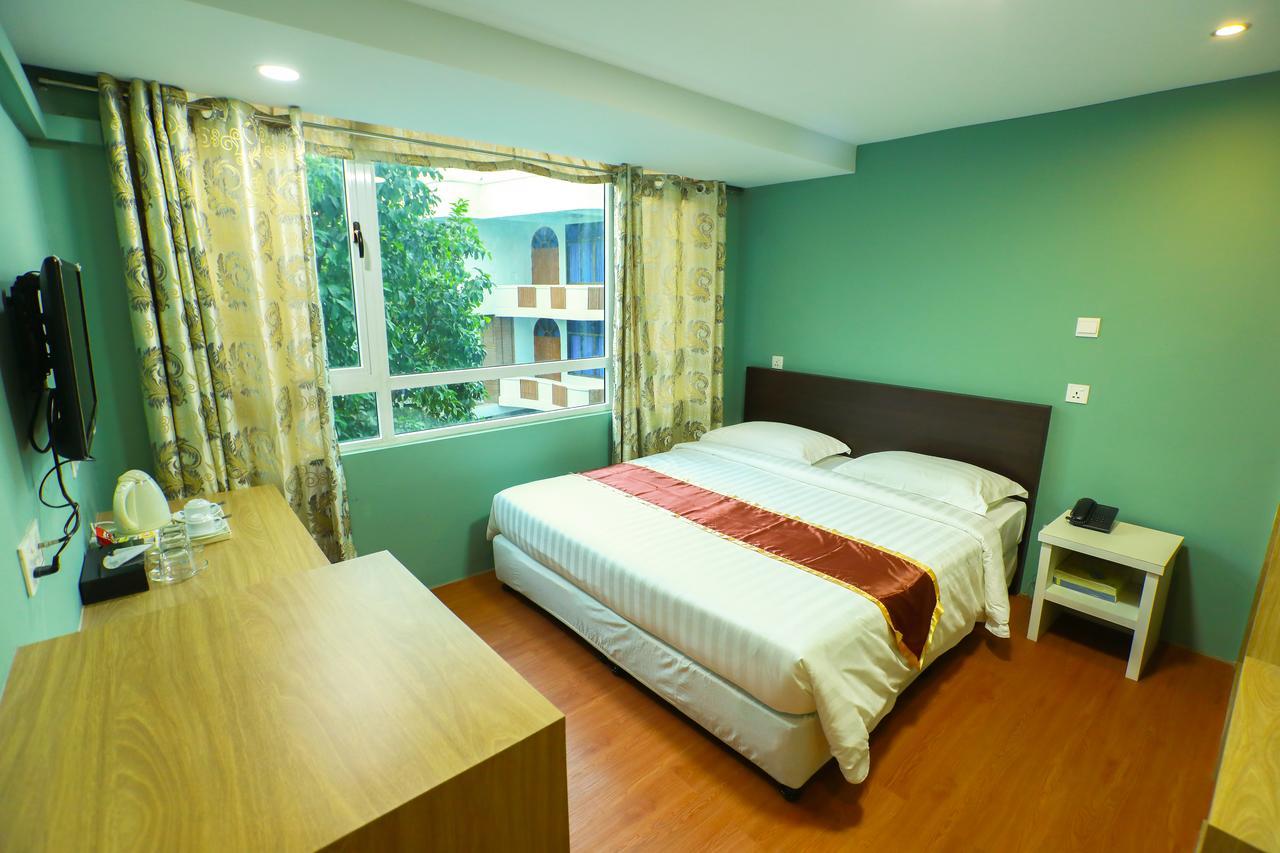 Beauty Land Hotel Yangon Esterno foto