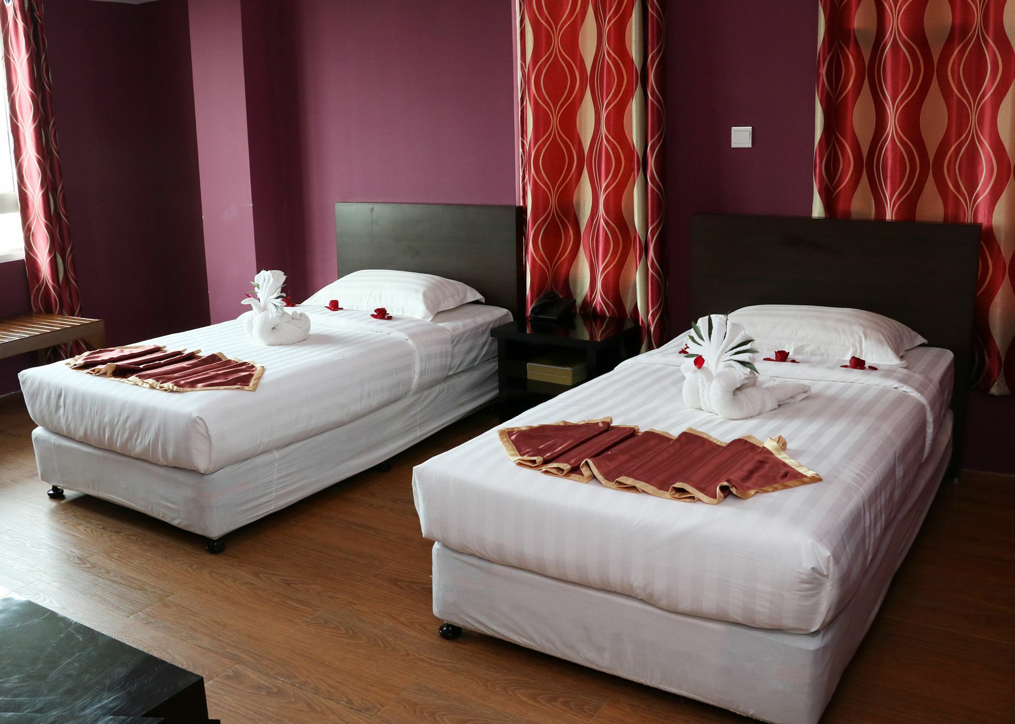 Beauty Land Hotel Yangon Esterno foto
